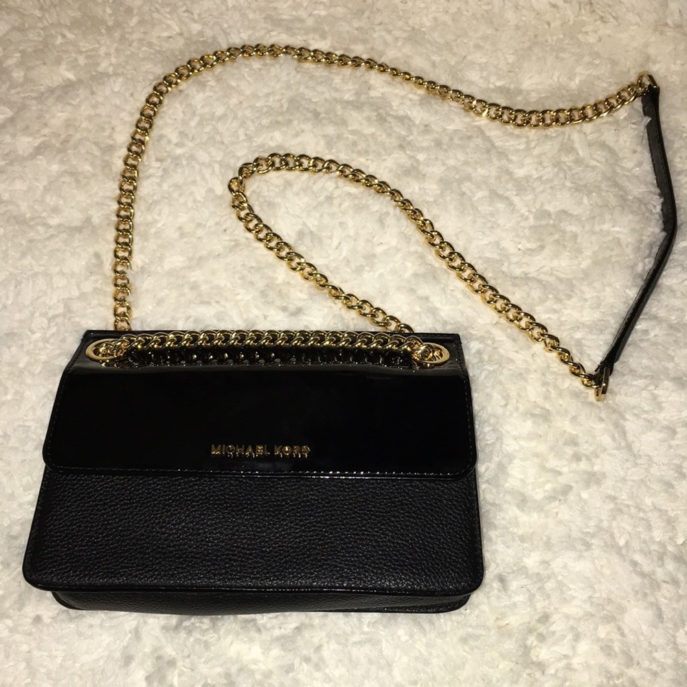 Michael Kors Chain Crossbody